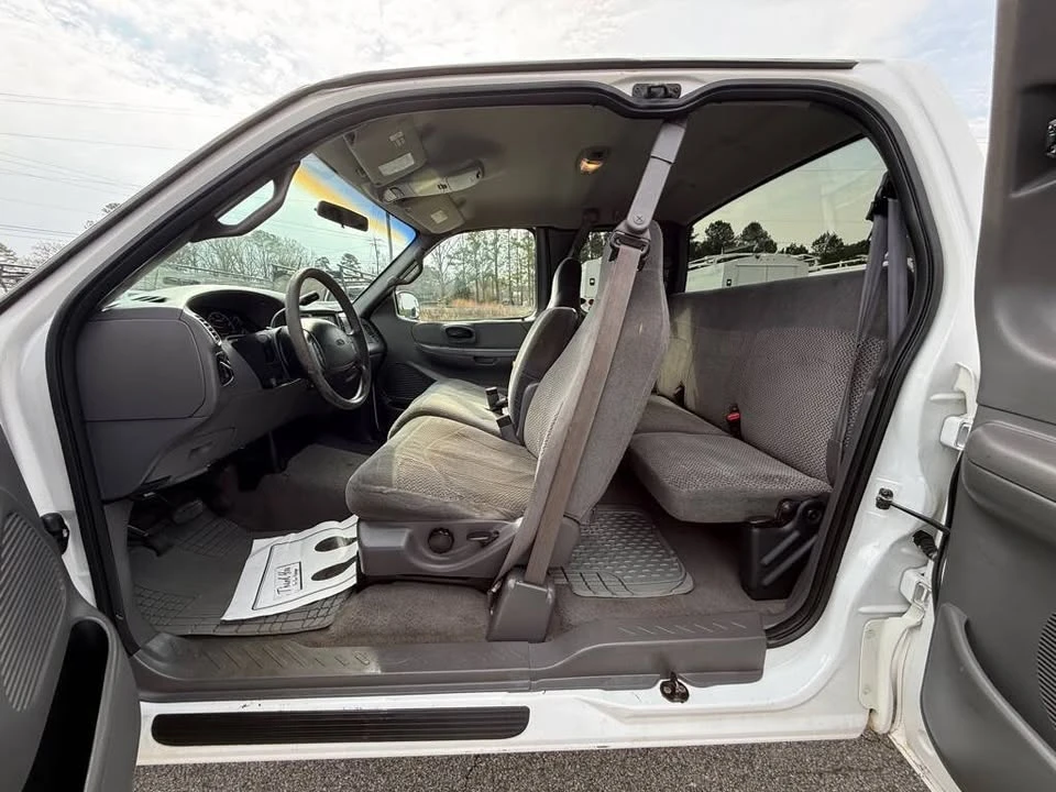 2000 Ford F-150 10th Gen - Image 10 of 19