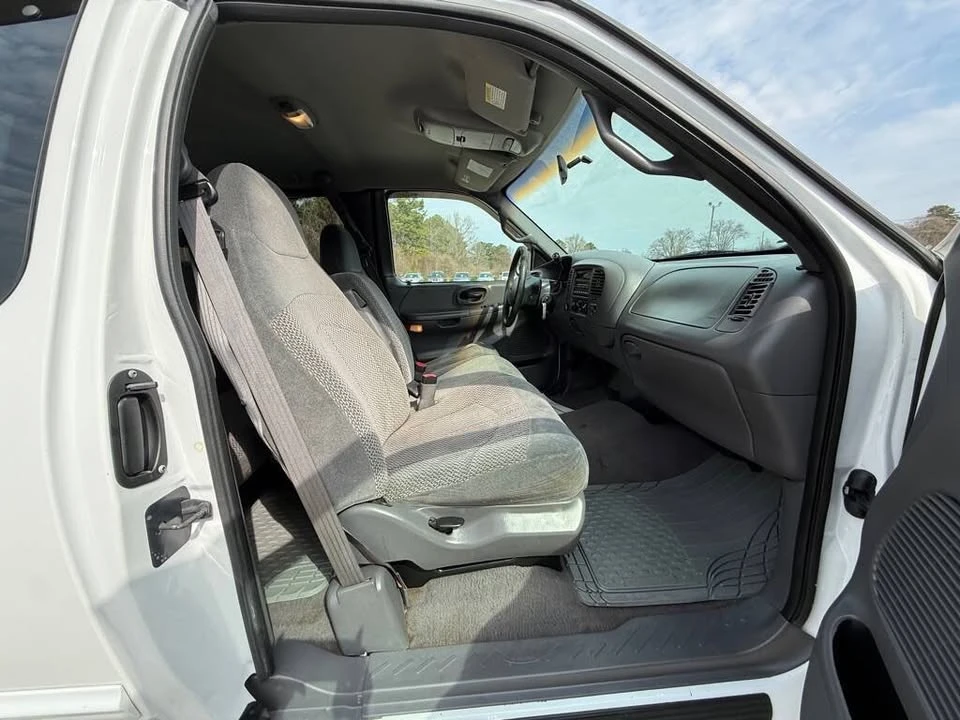2000 Ford F-150 10th Gen - Image 12 of 19