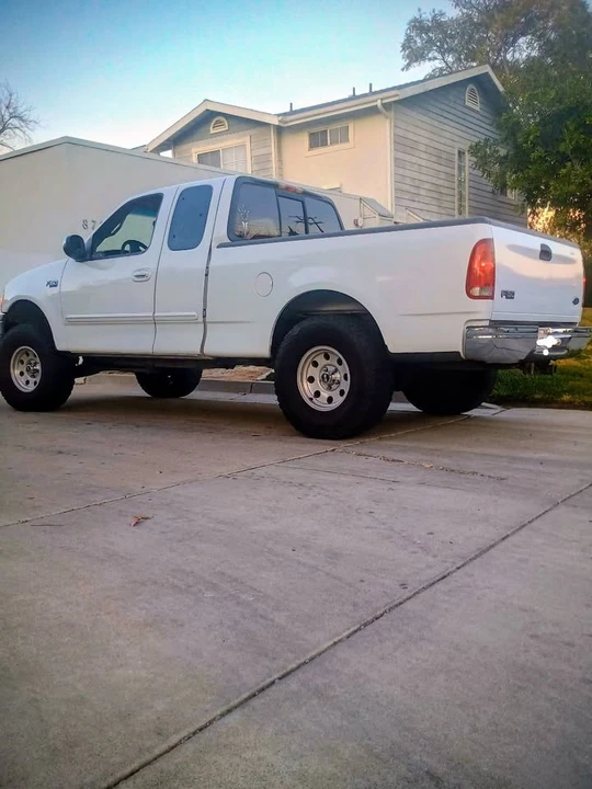 2000 Ford F-150 10th Gen - Image 2 of 8