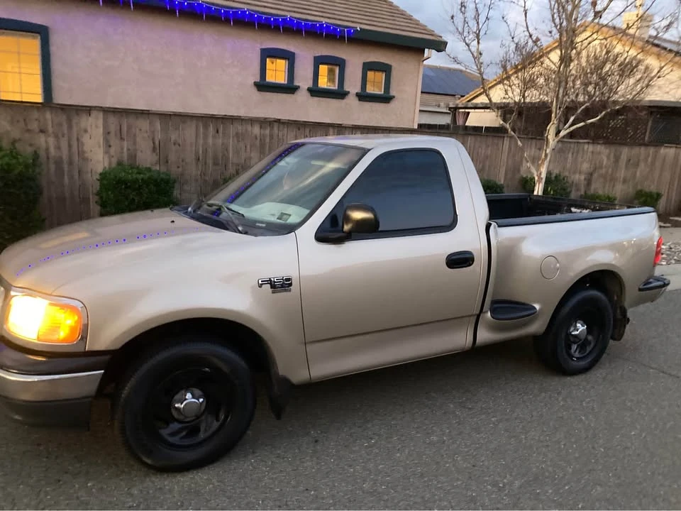 2000 Ford F-150 10th Gen - Image 2 of 3