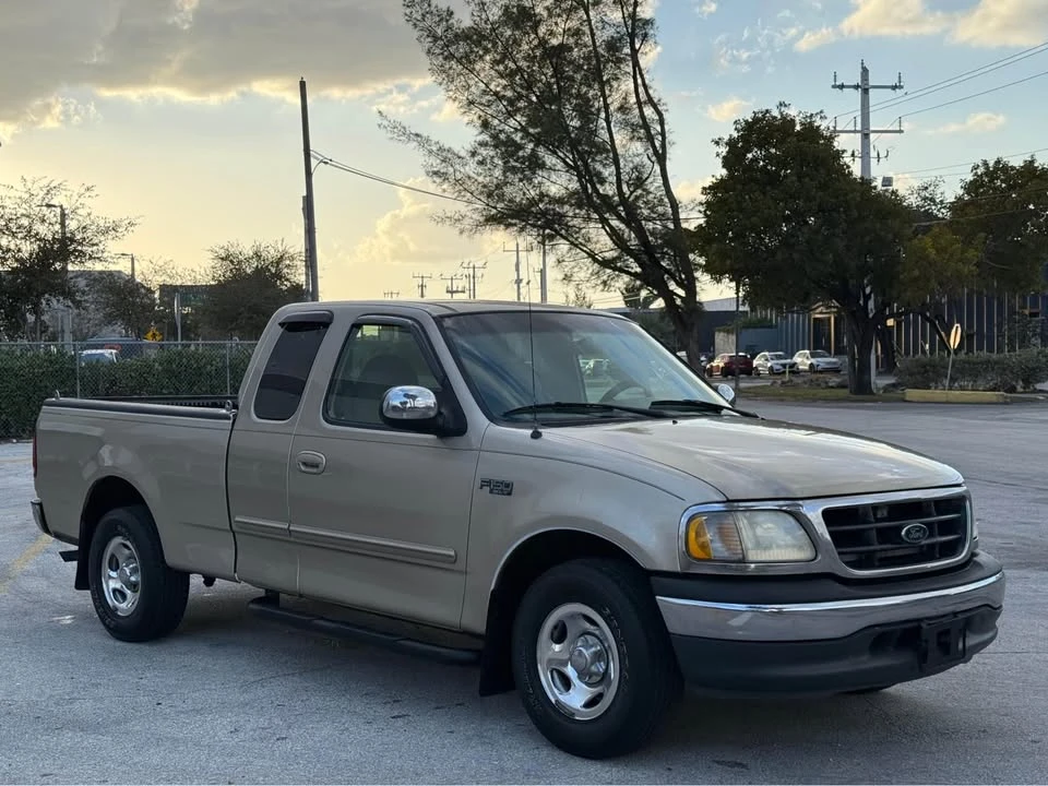 2000 Ford F-150 10th Gen - Image 3 of 12