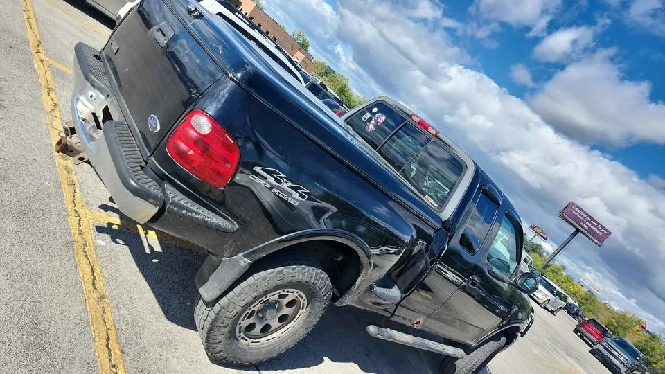 2000 Ford Super Duty 1st Gen - Image 5 of 8
