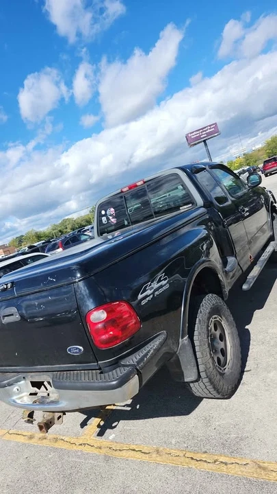 2000 Ford Super Duty 1st Gen - Image 7 of 8