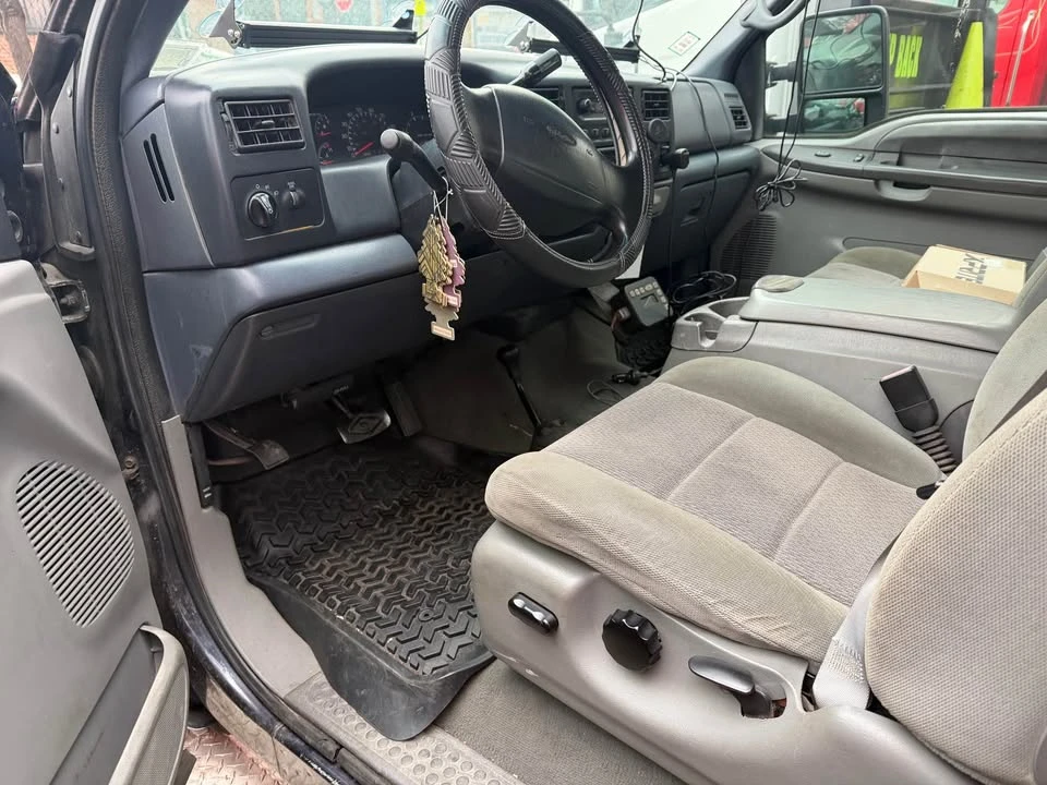 2000 Ford Super Duty 1st Gen - Image 15 of 17