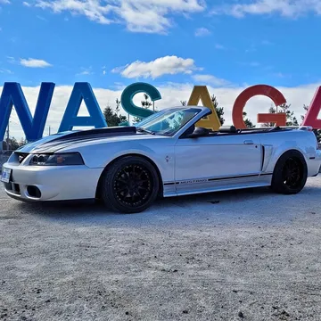 2000 Ford Mustang V6