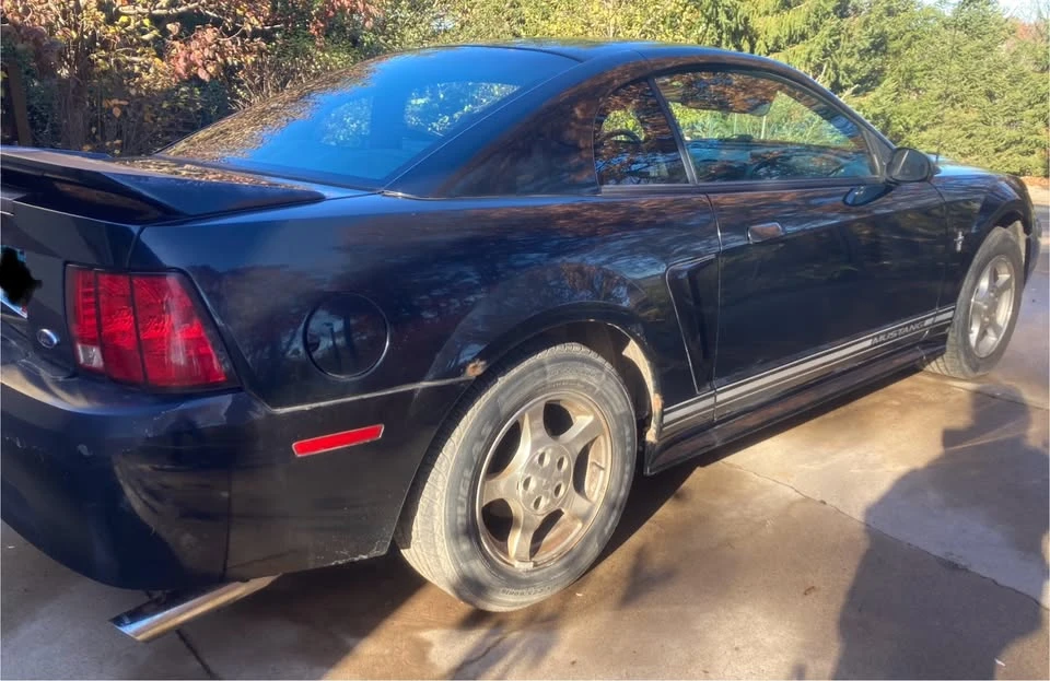 2000 Ford SN95 Mustang - Image 11 of 17