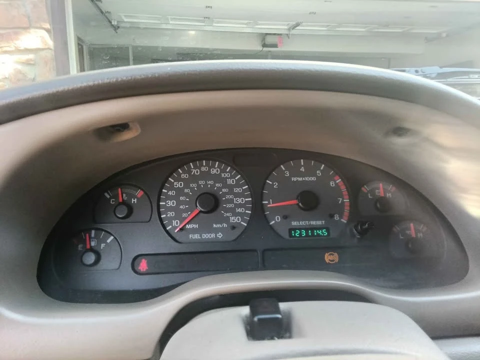 2000 Ford SN95 Mustang - Image 7 of 9