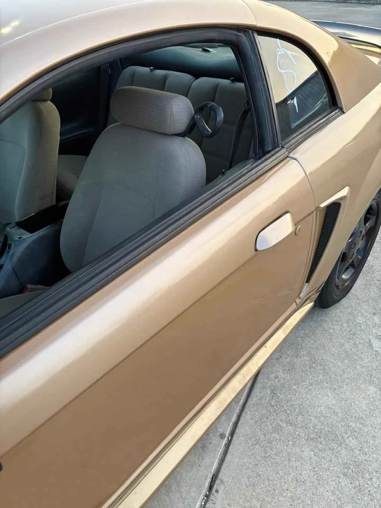 2000 Ford SN95 Mustang - Image 3 of 6