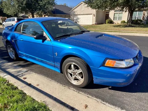 2000 Ford Mustang