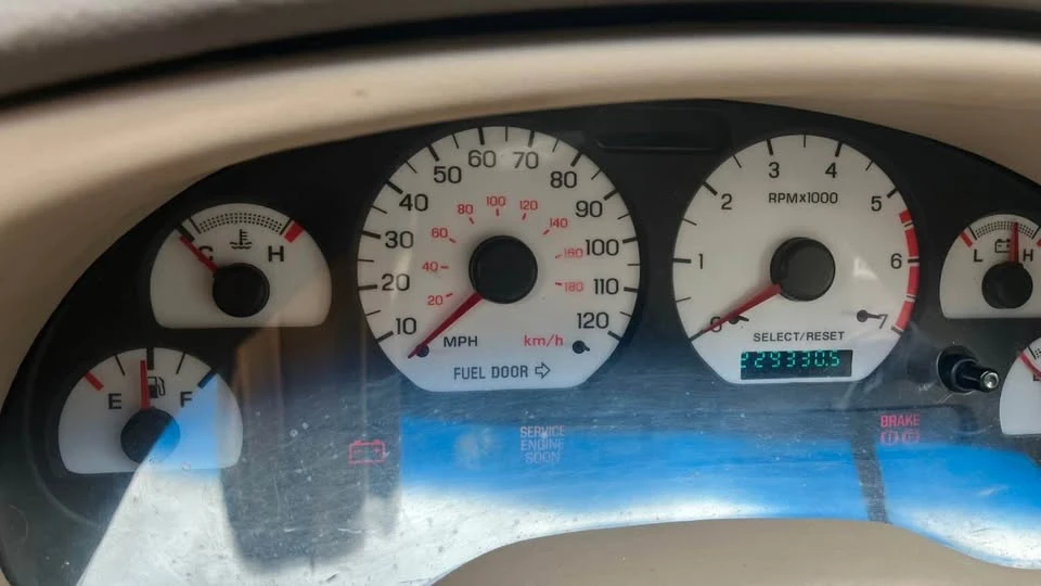 2000 Ford SN95 Mustang - Image 3 of 7