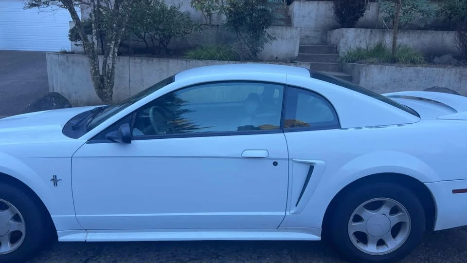 2000 Ford SN95 Mustang - Image 2 of 3