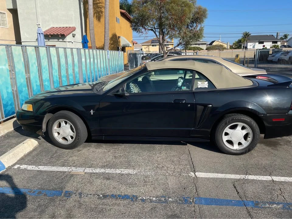 2000 Ford SN95 Mustang - Image 3 of 3