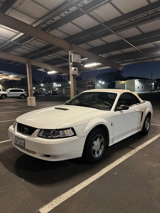 2000 Ford SN95 Mustang - Image 2 of 17