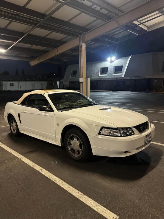 2000 Ford SN95 Mustang - Image 8 of 17