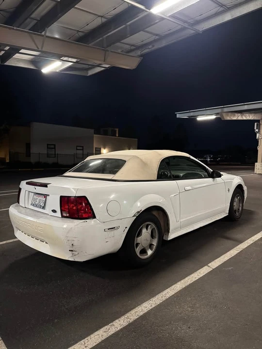 2000 Ford SN95 Mustang - Image 6 of 17