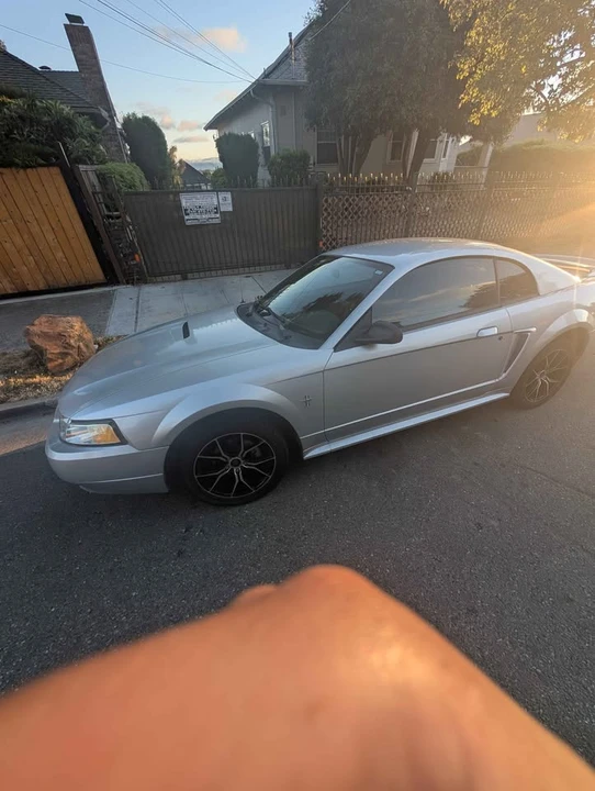2000 Ford SN95 Mustang - Image 2 of 2