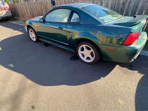 2000 Ford Mustang GT