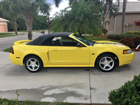 2000 Ford Mustang GT Convertible