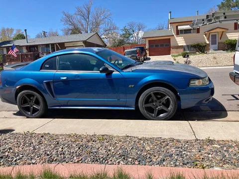 2000 Ford Mustang GT Coupe
