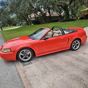 2000 Ford Mustang GT Deluxe Convertible