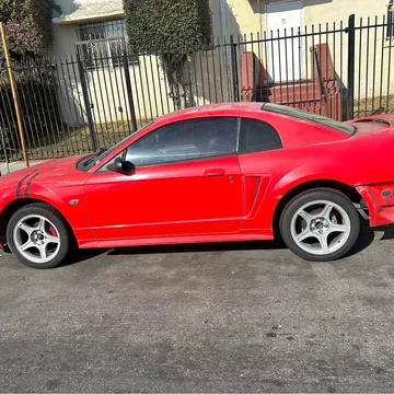 2000 Ford Mustang GT