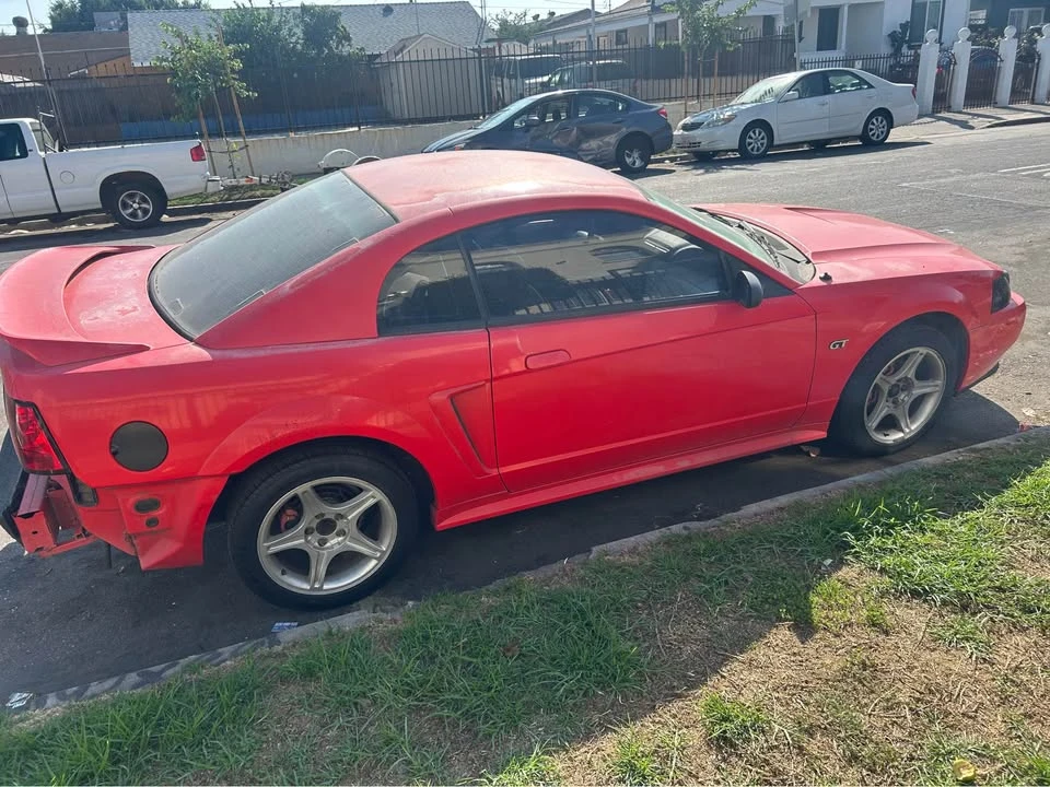 2000 Ford SN95 Mustang - Image 2 of 3