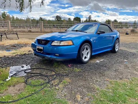 2000 Ford Mustang V6 Convertible