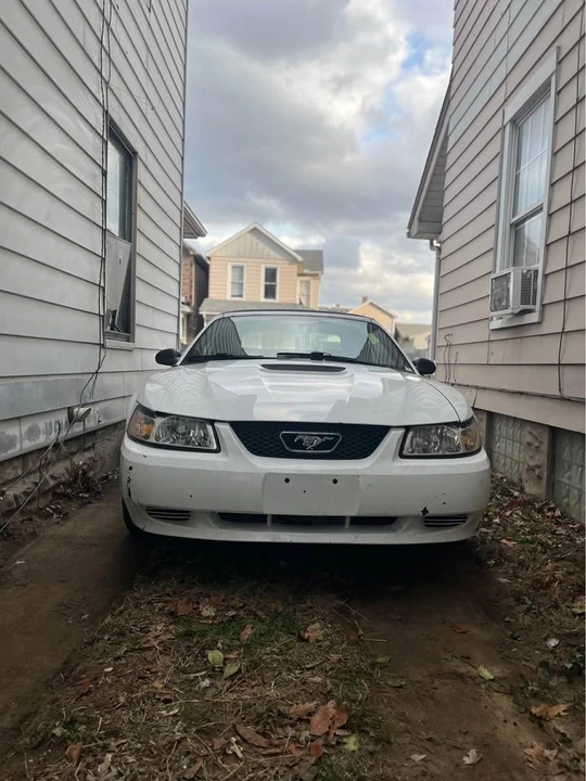 2000 Ford SN95 Mustang - Image 3 of 10