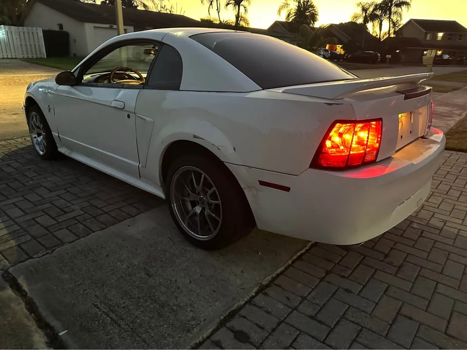 2000 Ford SN95 Mustang - Image 2 of 10