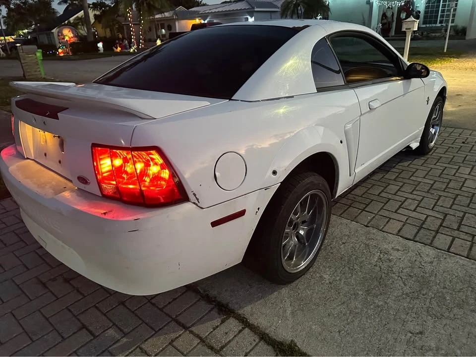 2000 Ford SN95 Mustang - Image 4 of 10