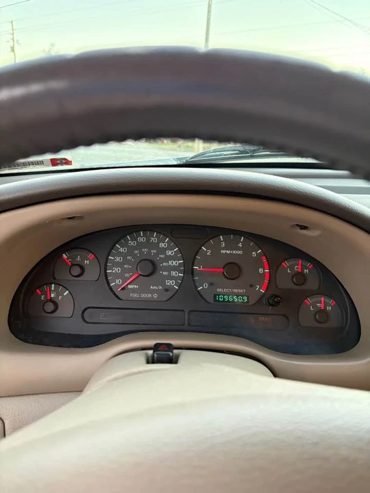 2000 Ford SN95 Mustang - Image 8 of 9
