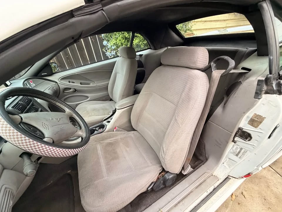 2000 Ford SN95 Mustang - Image 16 of 20