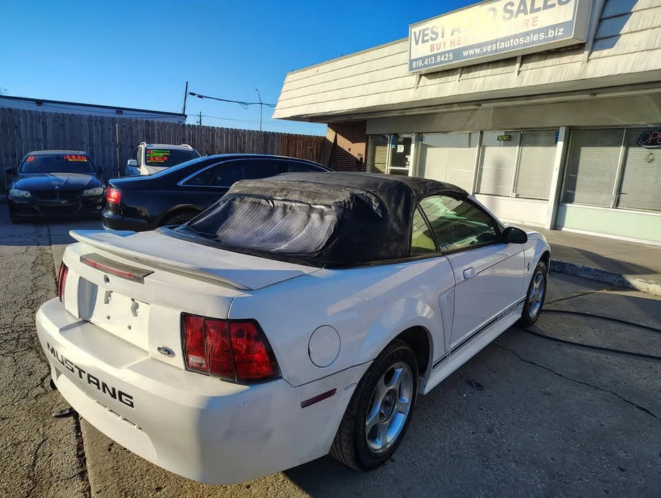 2000 Ford SN95 Mustang - Image 2 of 11