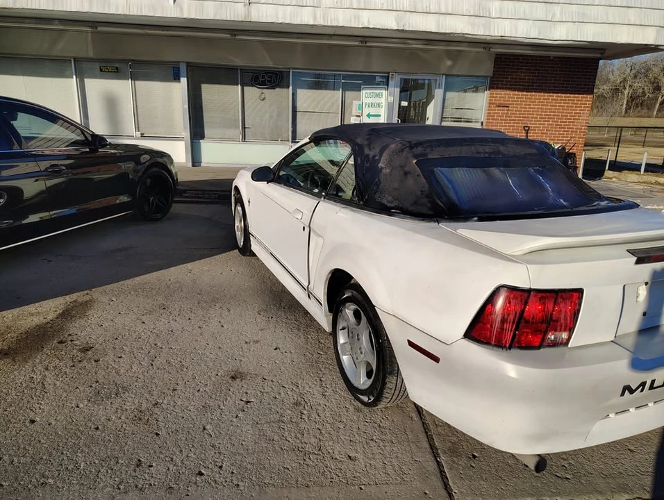 2000 Ford SN95 Mustang - Image 3 of 11