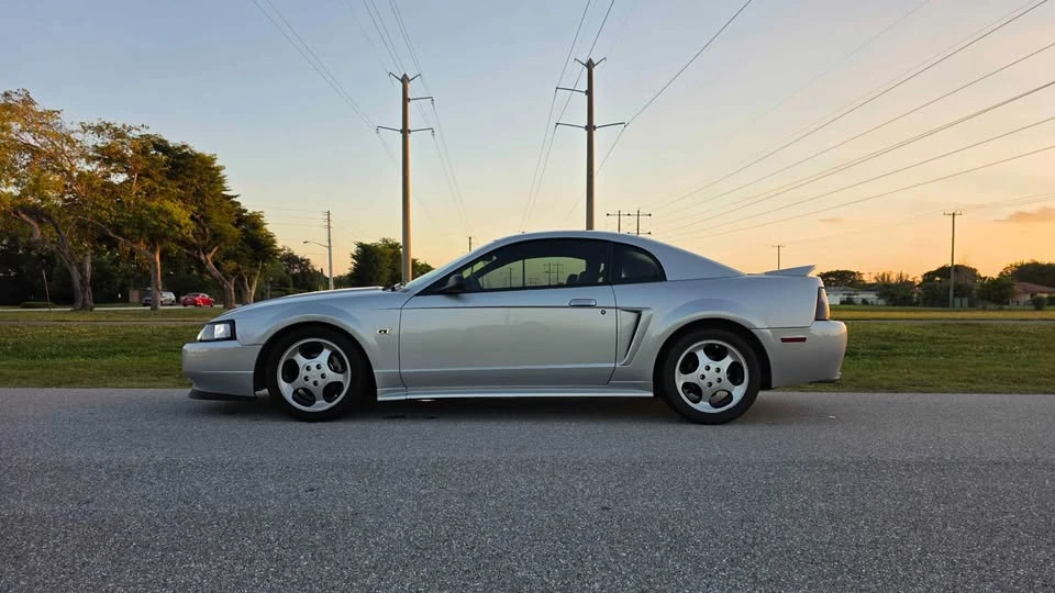 2000 Ford SN95 Mustang - Image 2 of 10