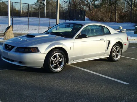 2000 Ford Mustang V6 Coupe
