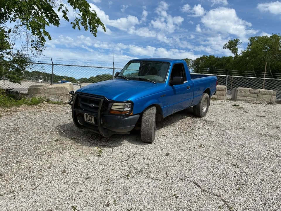 2000 Ford Ranger 3rd Gen - Image 2 of 8