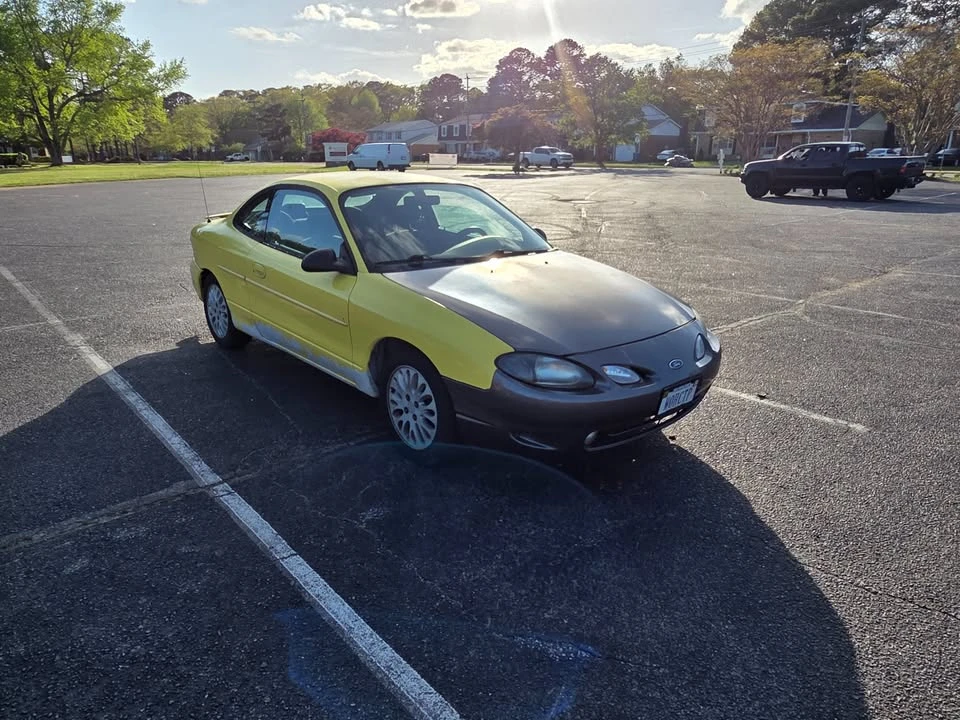 2000 Ford Escort (North America) - Image 4 of 19