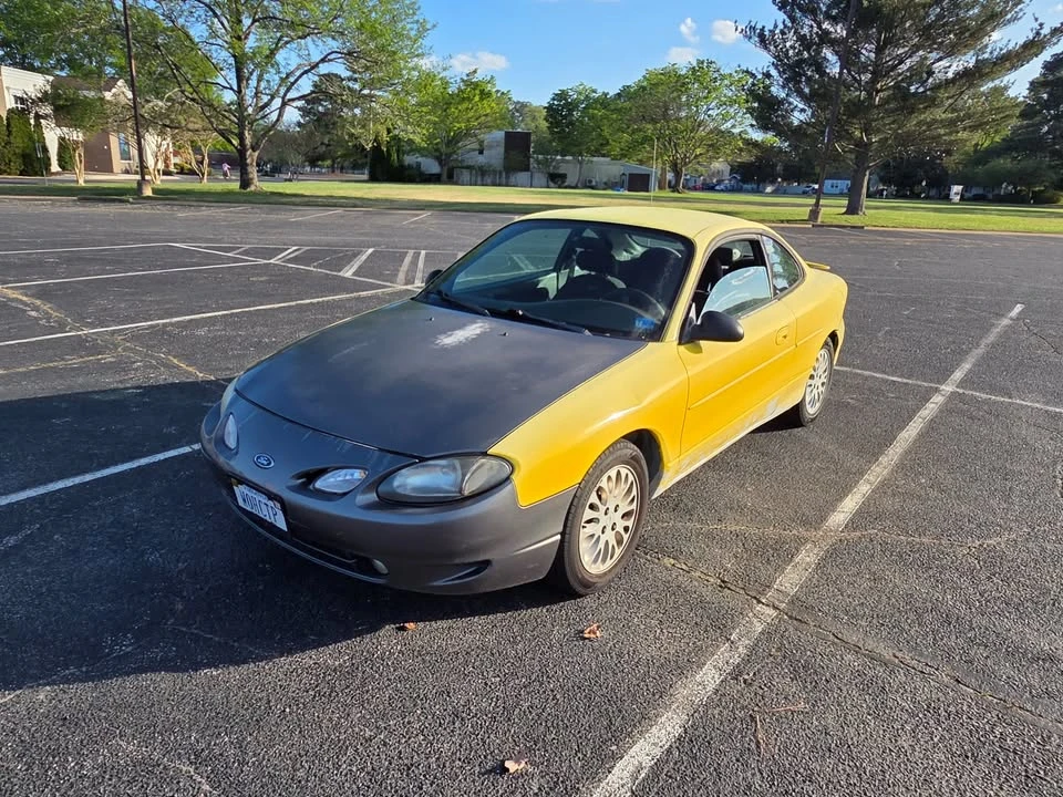 2000 Ford Escort (North America) - Image 5 of 19