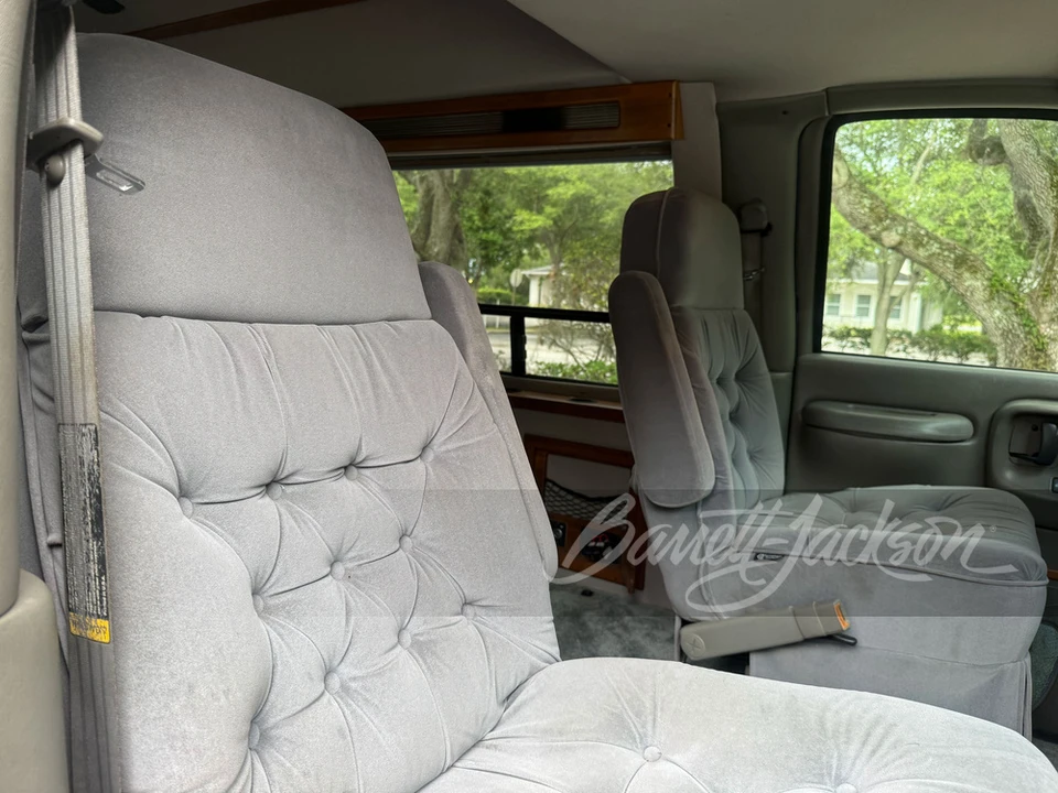 2000 GMC Savana - Image 11 of 26