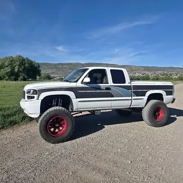 2000 GMC 1500 Club Coupe Classic Short Bed