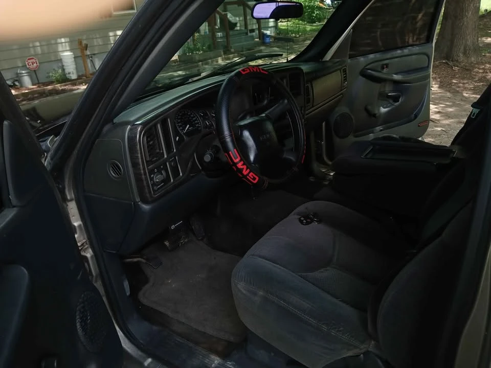 2000 GMC Sierra 2nd Gen - Image 3 of 5