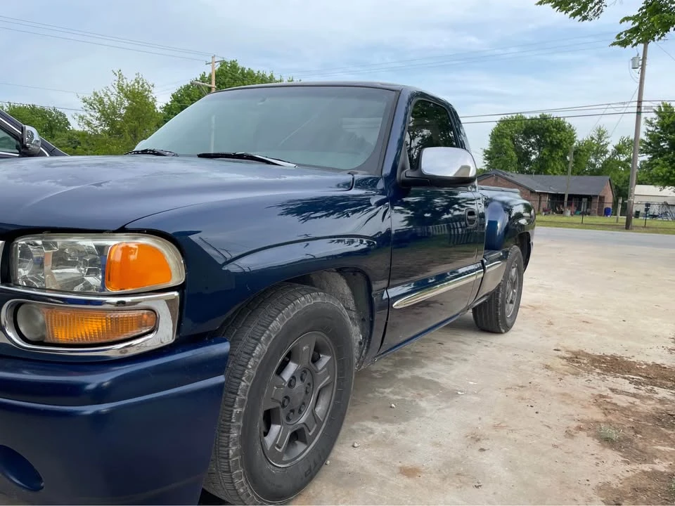 2000 GMC Sierra - Image 2 of 9