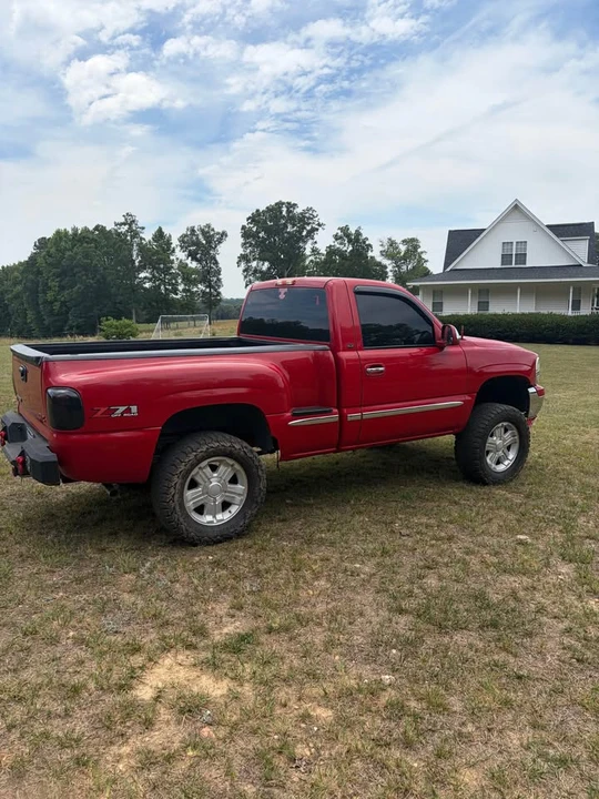 2000 GMC Sierra 2nd Gen - Image 3 of 12