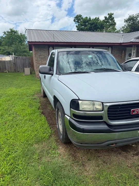 2000 GMC Sierra 2nd Gen - Image 6 of 9
