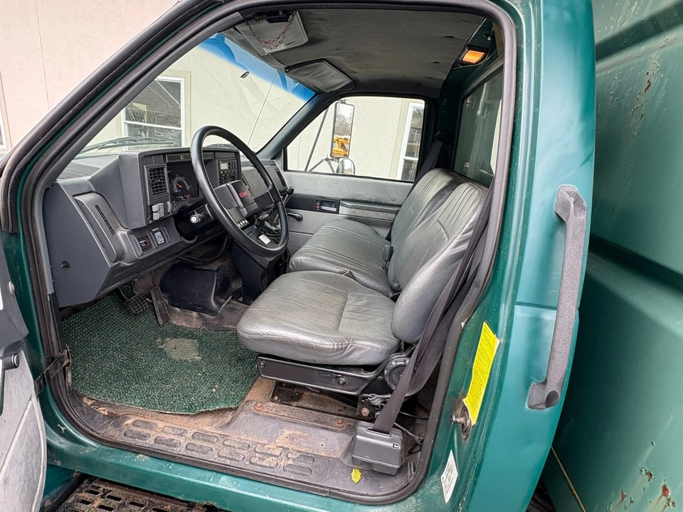 2000 GMC TopKick - Image 8 of 14