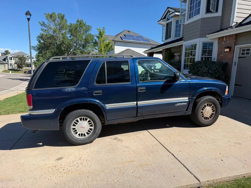 2000 GMC S-15 Jimmy 2nd Gen - Image 5 of 19