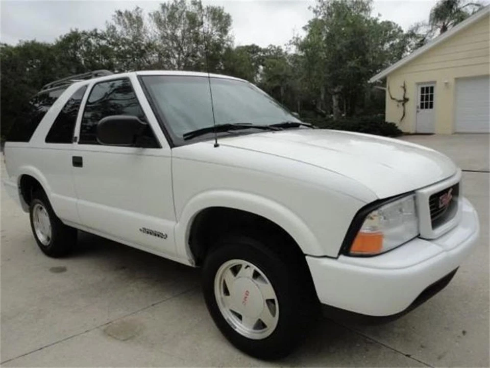 2000 GMC S-15 Jimmy 2nd Gen - Image 3 of 20