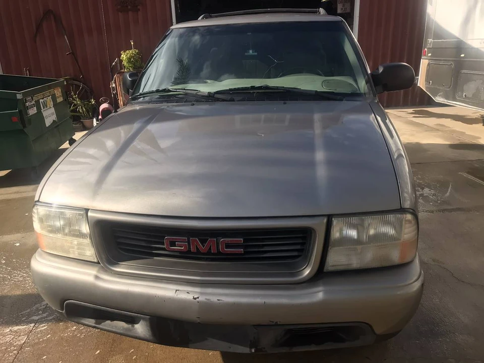 2000 GMC S-15 Jimmy 2nd Gen - Image 3 of 7