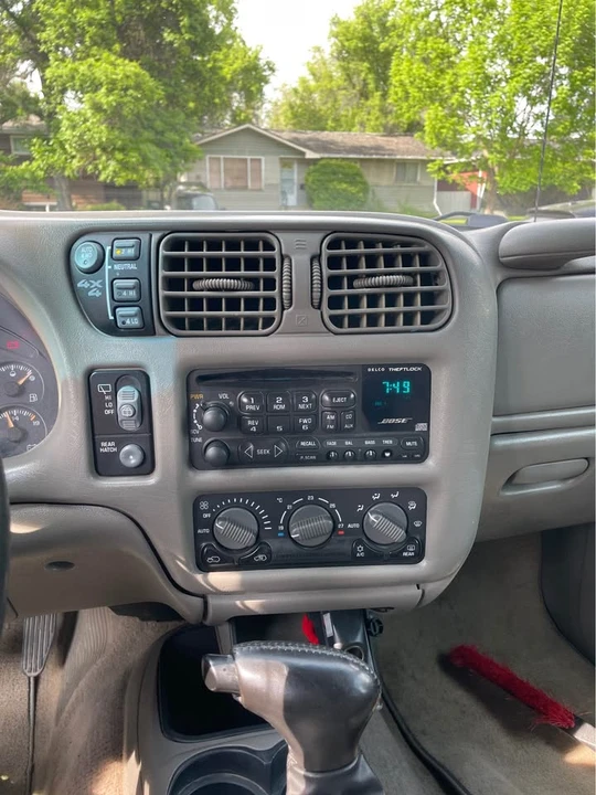 2000 GMC S-15 Jimmy 2nd Gen - Image 8 of 16